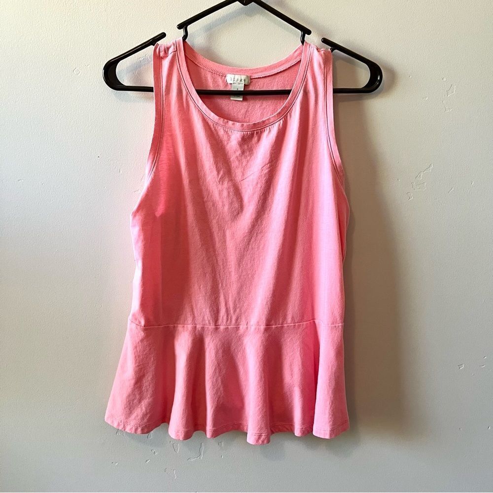 HINGE Tank Top with Ruffle Bottom Size Small